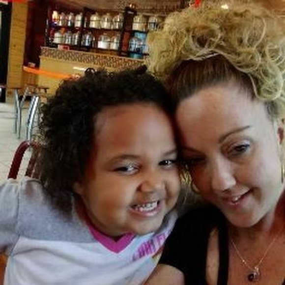 Meet your Posher, Shelli - Picture 1 of 1